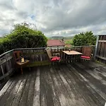 Apartment Im Erdgeschoss Mit Balkon Und Parkplatz
